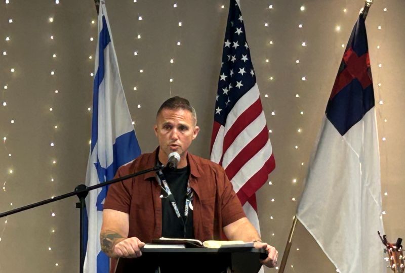 eric teaching at grace and truth fellowship church in st james mo